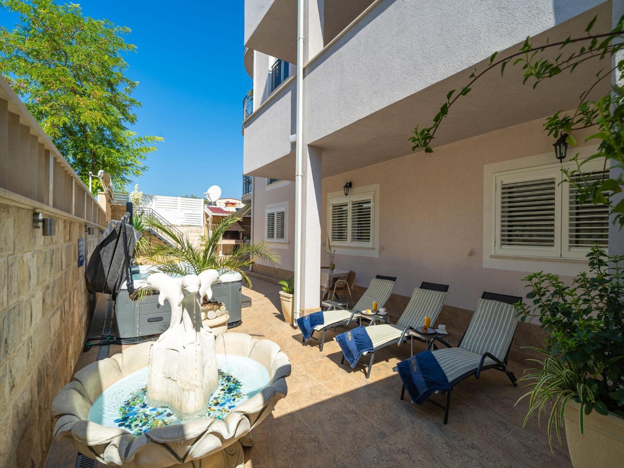 Apartments Aura - Comfort Studio Apartment E With Shared Swimming Pool Dubrovnik Exteriör bild